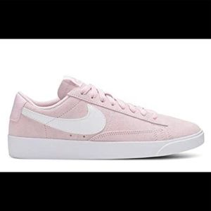 Nike Blazer Low Sneakers